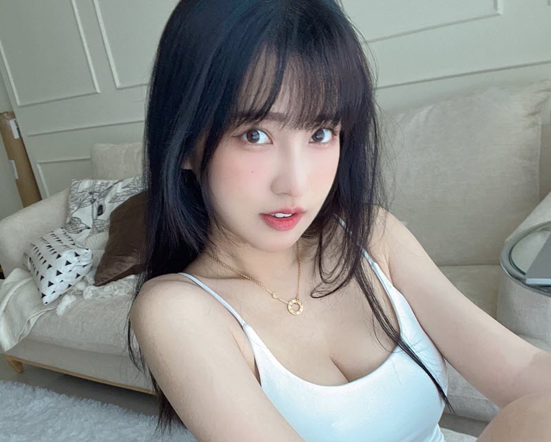 hot Streamer Yili 