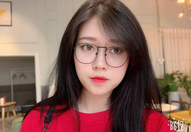 Nữ streamer Thủy Tiên